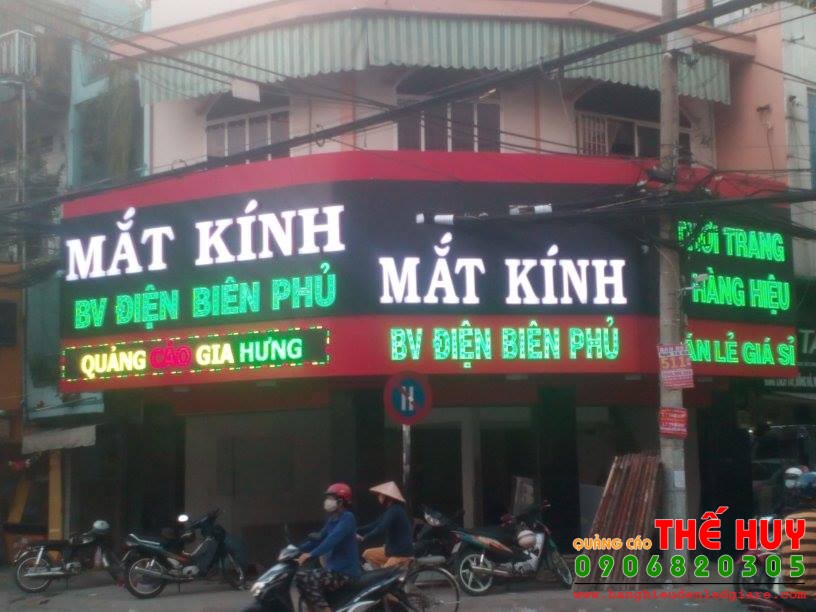 thi cong bang hieu mat kinh (2)